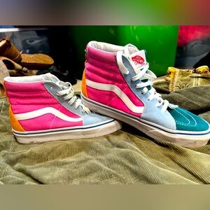 VANS S8 Multi color. Womens 7. Men’s 5.5